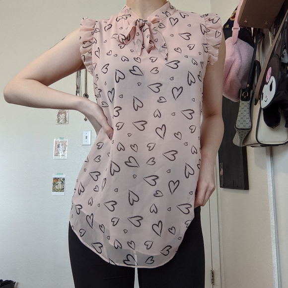 RW&Co. Heart Print Sleeveless Blouse - Picture 1 of 5